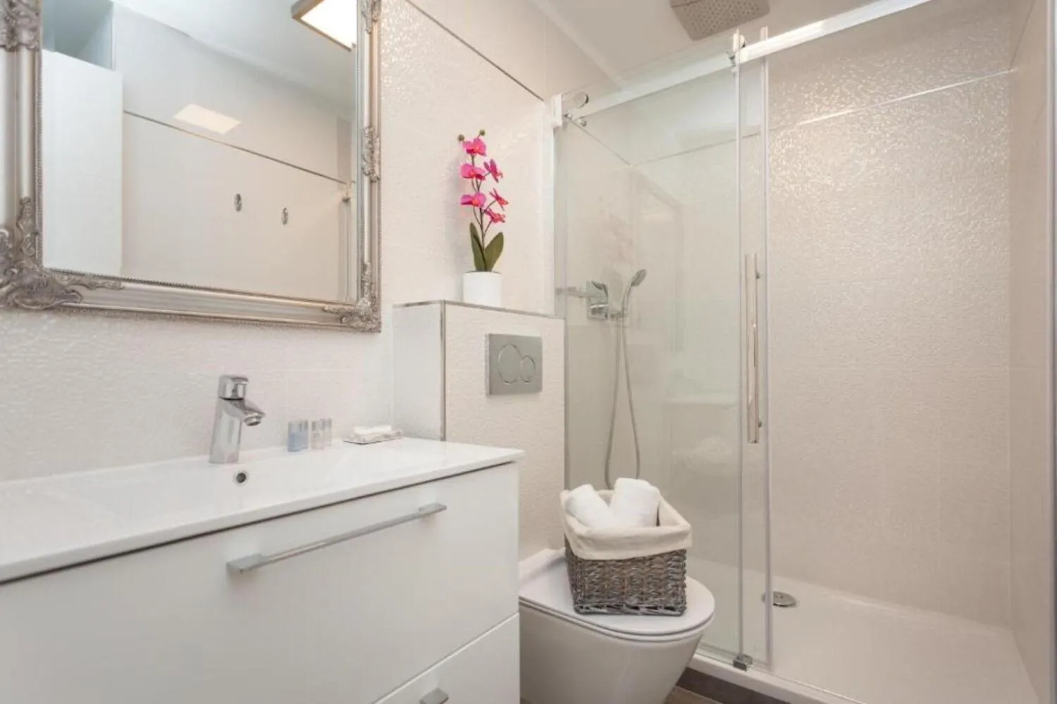 רוביני Apartments Regent 2 - Exclusive Location